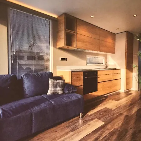 Hausboot Deluxe *